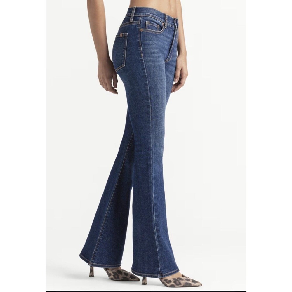 Jessica Simpson Women's Jeans 8/29 Bootcut Slight Flare Jeans Mid-Rise Stretch
